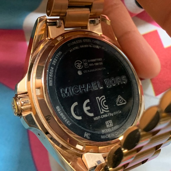 Michael Kors MK Bradshaw Smartwatch Watch w/ Accessories EUC - Picture 15 of 16